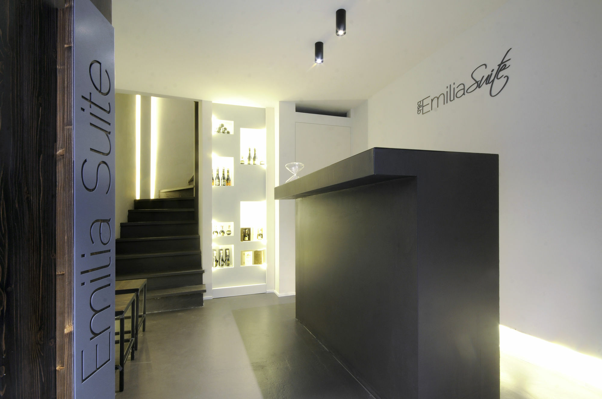 Emilia Suite Design Módena Exterior foto